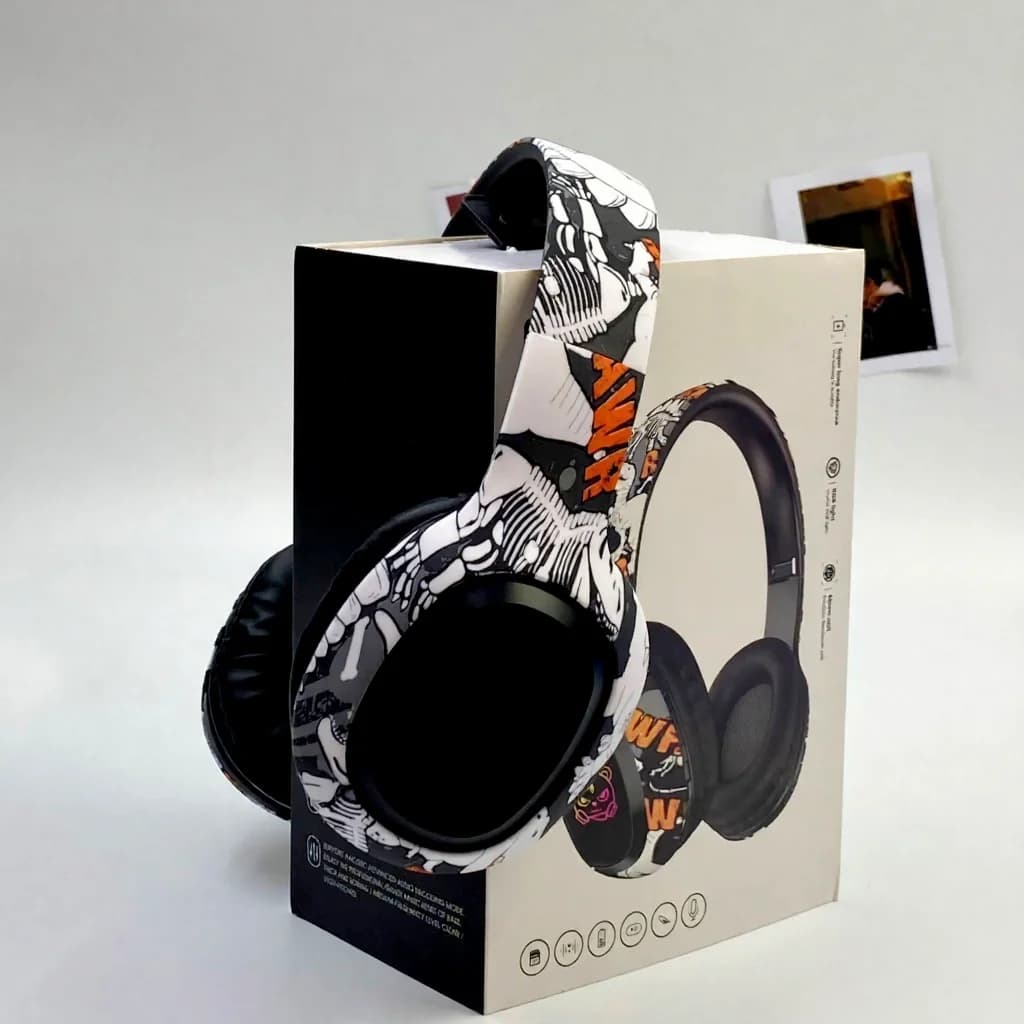 Over-ear Bluetooth-hodetelefoner med FM-radio og LED-lys