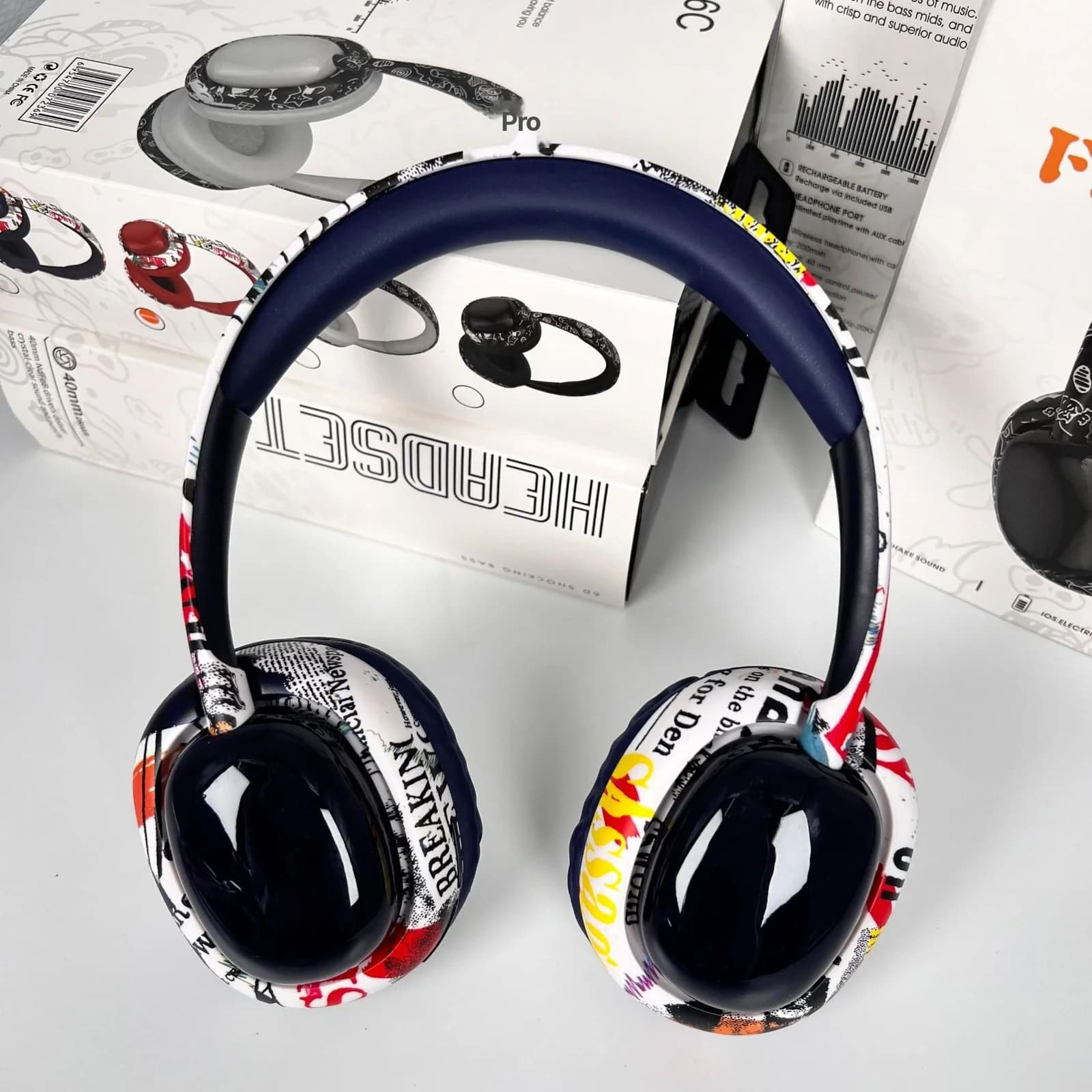 Over-ear Bluetooth-hodetelefoner med dyp bass og trådløs tilkobling