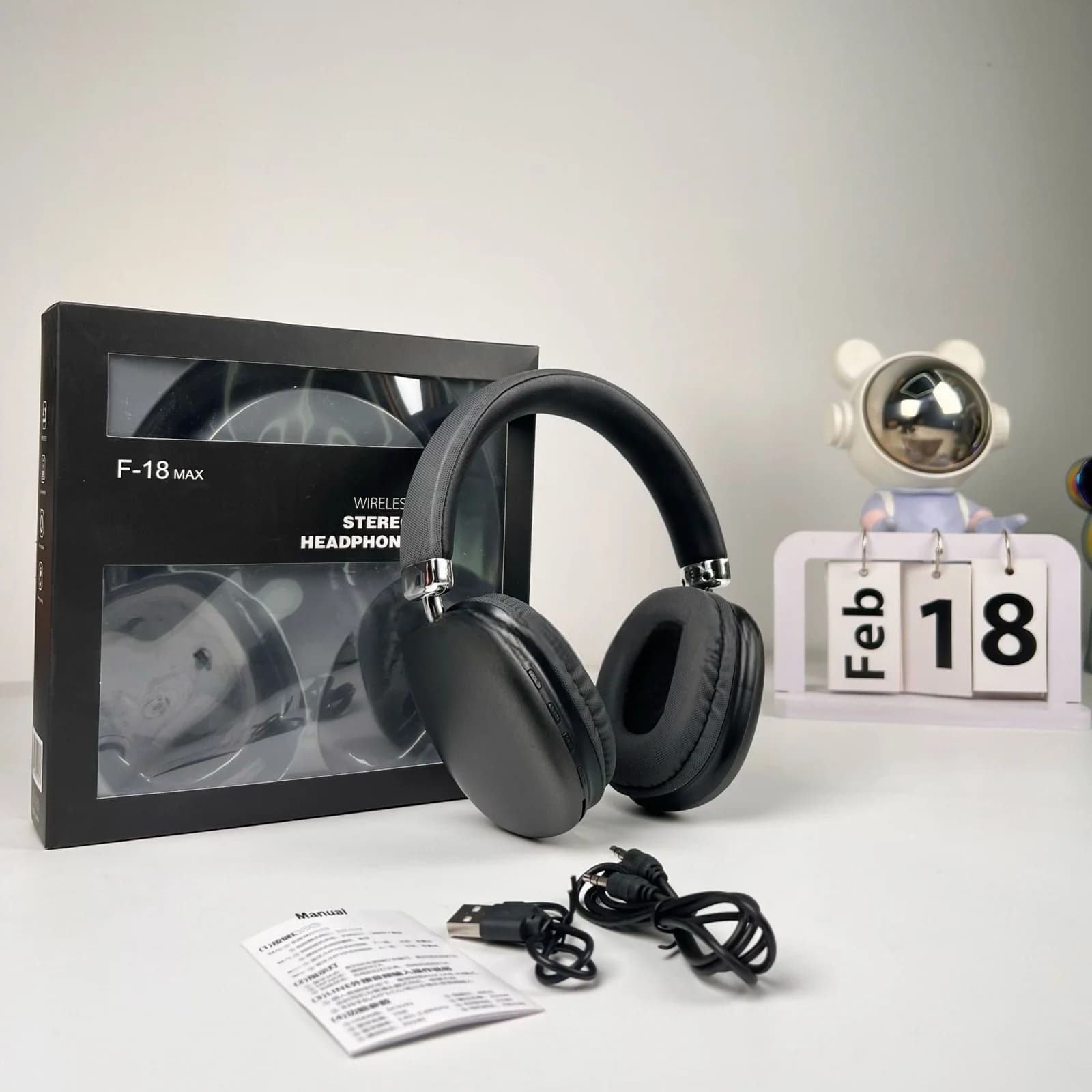 Trådløse over-ear-hodetelefoner med Bluetooth 5.4 og lang batteritid